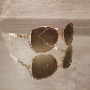 Authentic gold Gucci sunglasses